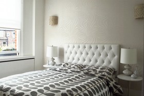 A'Court Place - bedroom,modern,wallpaper