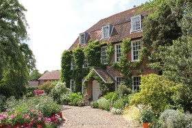 austen-house/thumbnails/austen-house_t_02.jpg