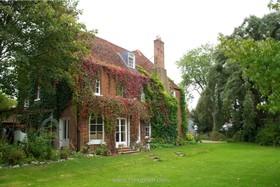 Austen House - country,garden