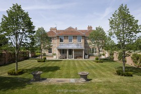 Bazeley House - garden - landscaped