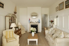 Beauty Point - fireplace - working,fireplace,living room,wood panneling