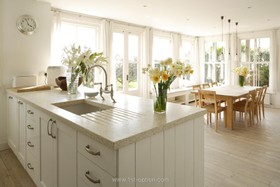 Beauty Point - floor - light,floor - wooden,country,kitchen island,kitchen