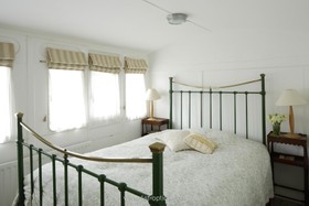 Beauty Point - bedroom