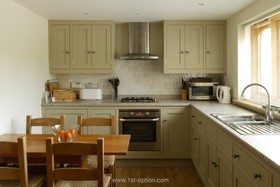 Coombe Farm - kitchen