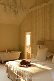 Coombe Farm - bath -  roll top,bedroom,floor - carpet,wallpaper,floor - light