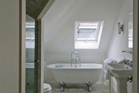 Craft House - bath -  roll top,bathroom,shower