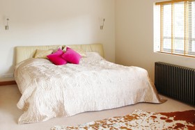 Etchingham Park - floor - carpet,floor - light,bedroom