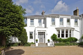 Hampton Lodge - 