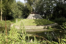 Harlow Garden - 