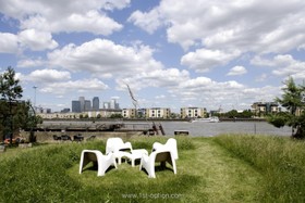 Henry VIII Boathouse - views,garden,river