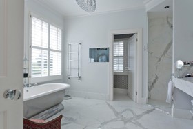 Hillbury - bathroom,floor - tiled