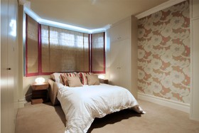 Landford Road - modern,bedroom,wallpaper,floor - carpet,floor - light