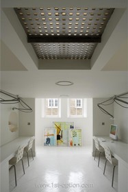 Lightbox - floor - wooden,office,floor - light,modern