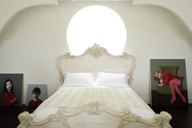 Lightbox - antique bed,modern,bedroom