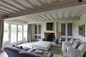 Limestone - living room,floor - wooden,period,fireplace,fireplace - working