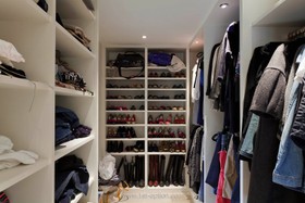 Limestone - walk in wardrobe