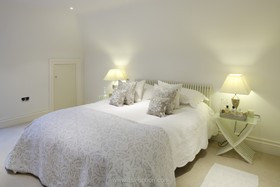 Littleworth - bedroom,floor - carpet,floor - light