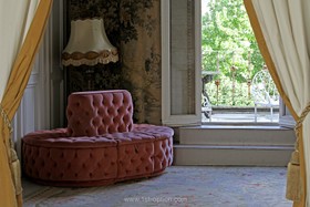 Lordship Park - floor - carpet,period