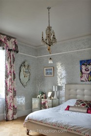 Mapesbury Road - antique furniture,bedroom,floor - wooden,mirror,retro/vintage,wallpaper