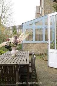 Mapesbury Road - terrace/patio