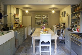 Oriel - floor - tiled,floor - concrete,kitchen,floor - dark,country