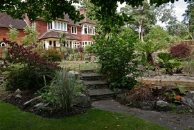 Pinewood House - 