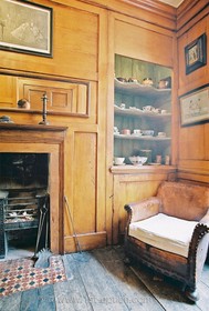 Princelet Street - period,fireplace - working,fireplace,floor - dark,floor - wooden,wood panneling