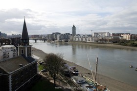 Roger's Penthouse - views,river