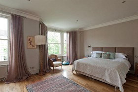 Rosehill - bedroom,floor - wooden,modern