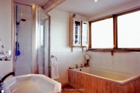 Seascape - bathroom,shower