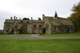 Shackleton - driveway,gothic