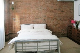 Spratts Factory - bedroom,exposed brick,floor - carpet,floor - light,modern