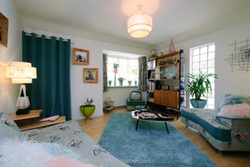 Sputnik - bright colours,floor - light,floor - wooden,living room,period,retro/vintage