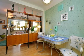 Sputnik - dining room,floor - light,floor - wooden,period,retro/vintage,unique spaces,wallpaper