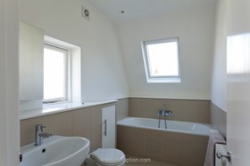 Streatham - bathroom,mirror