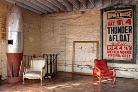 Studio East - 