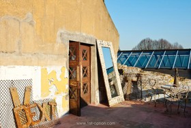 Studio East - derelict,mirror,roof garden