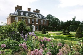 Swan Court