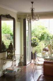 Tetcott Road - mirror,period,terrace/patio