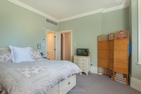 Tring - thumbnail