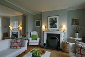 Vallance House - fireplace,floor - wooden