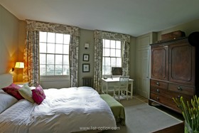 Vallance House - bedroom