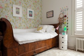Viola - antique bed,bedroom,floor - carpet,floor - light,wallpaper