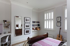Viola - bedroom,mirror