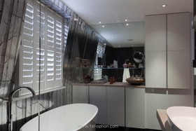 Viola - bathroom,modern