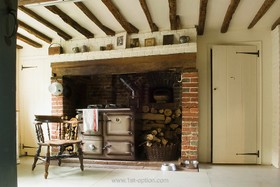 Walnuts Farm - aga,country,kitchen