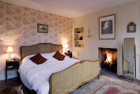 Wilkes Street - antique bed,period,bedroom,fireplace,fireplace - working,wallpaper