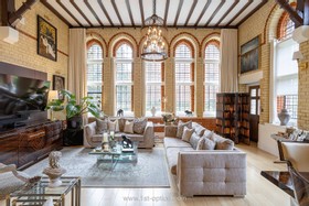 The Abbey - Beams period Gothic fireplace Wood Panelling Opulent - thumbnail
