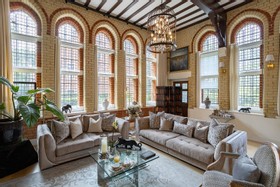 The Abbey - Beams period Gothic fireplace Wood Panelling Opulent - thumbnail