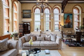The Abbey - Beams period Gothic fireplace Wood Panelling Opulent - thumbnail